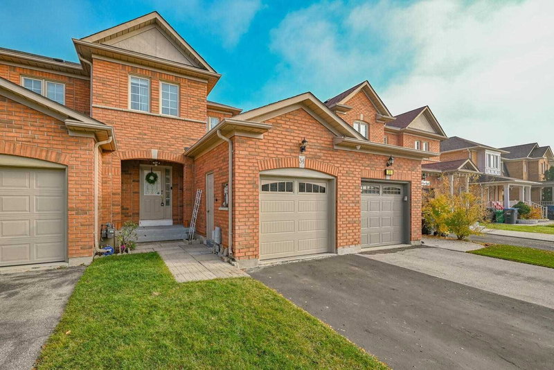 34 Earth Star Tr, Brampton, L6R2P3 | Image 3