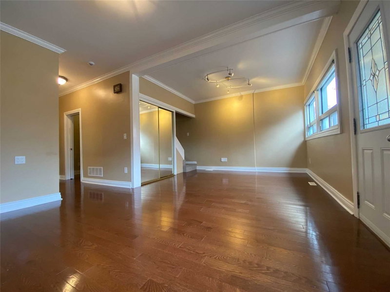 126 Sixteenth St, Toronto, M8V3K1 | Image 2