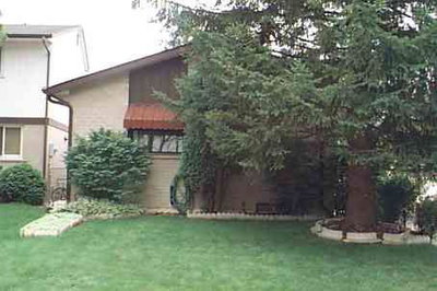 Detached House sold at 8 Habitat Square, Brampton, Ontario, L6S1X7 - Central Park - MLS: W581852