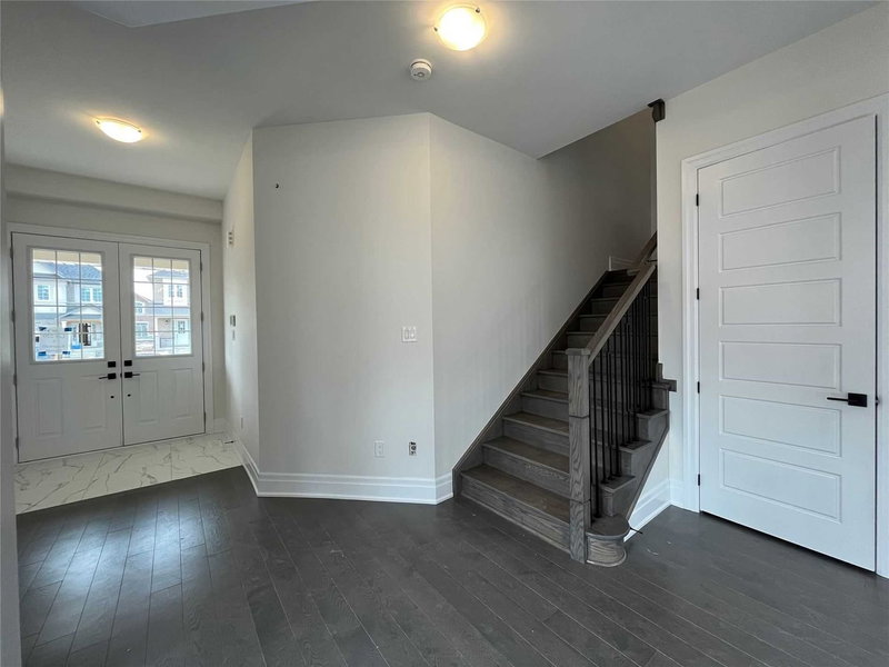 5 Rosewell Cres, Halton Hills, L7G 0N3 | Image 3