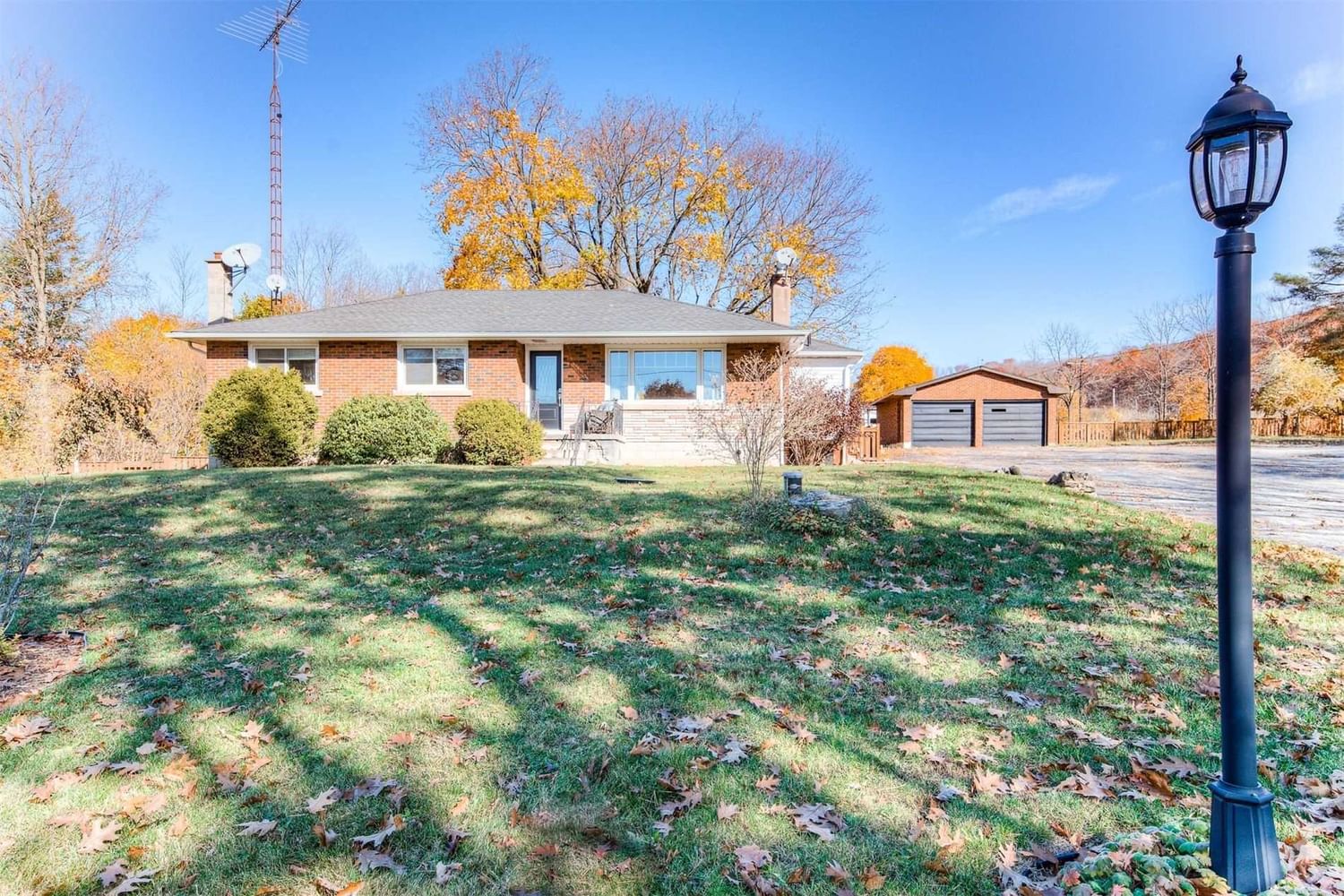 Detached House sold at 8539 Appleby Lane, Milton, Ontario, L0P1B0 - Campbellville - MLS: W5820010
