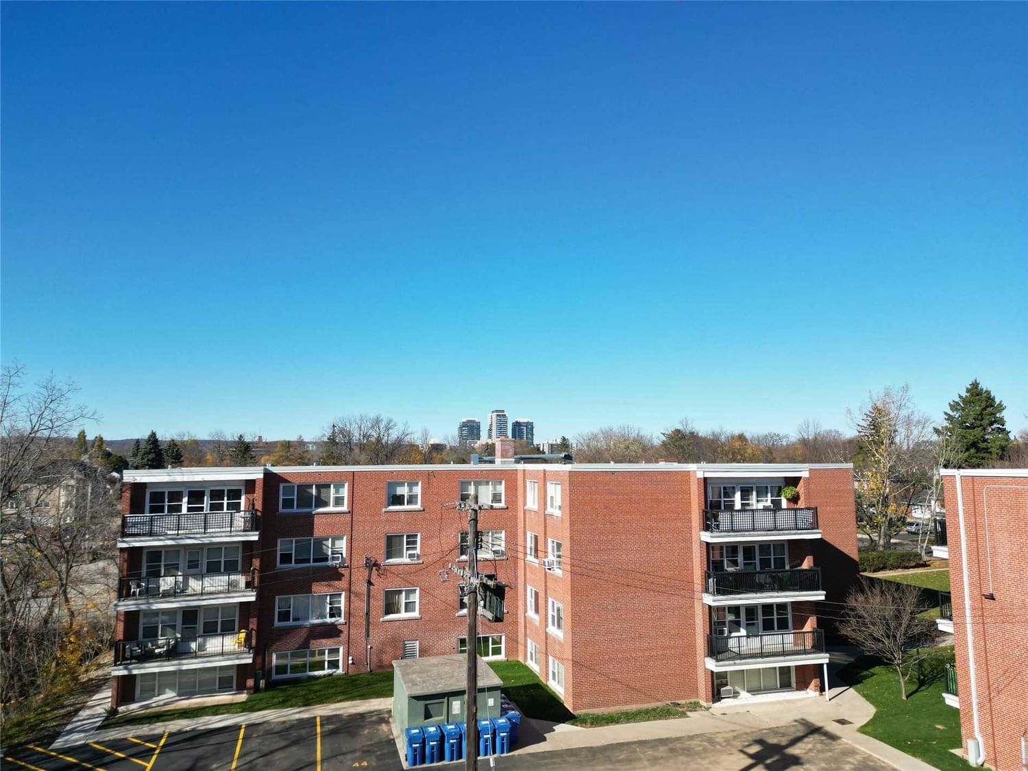 Condo leased at 201-2052 Courtland Drive, Burlington, Brant, L7R1R8 - MLS: W5821934