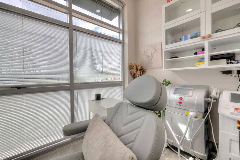 102 - 34 Plains Rd E, Burlington, L7T 0B9 | Image 2