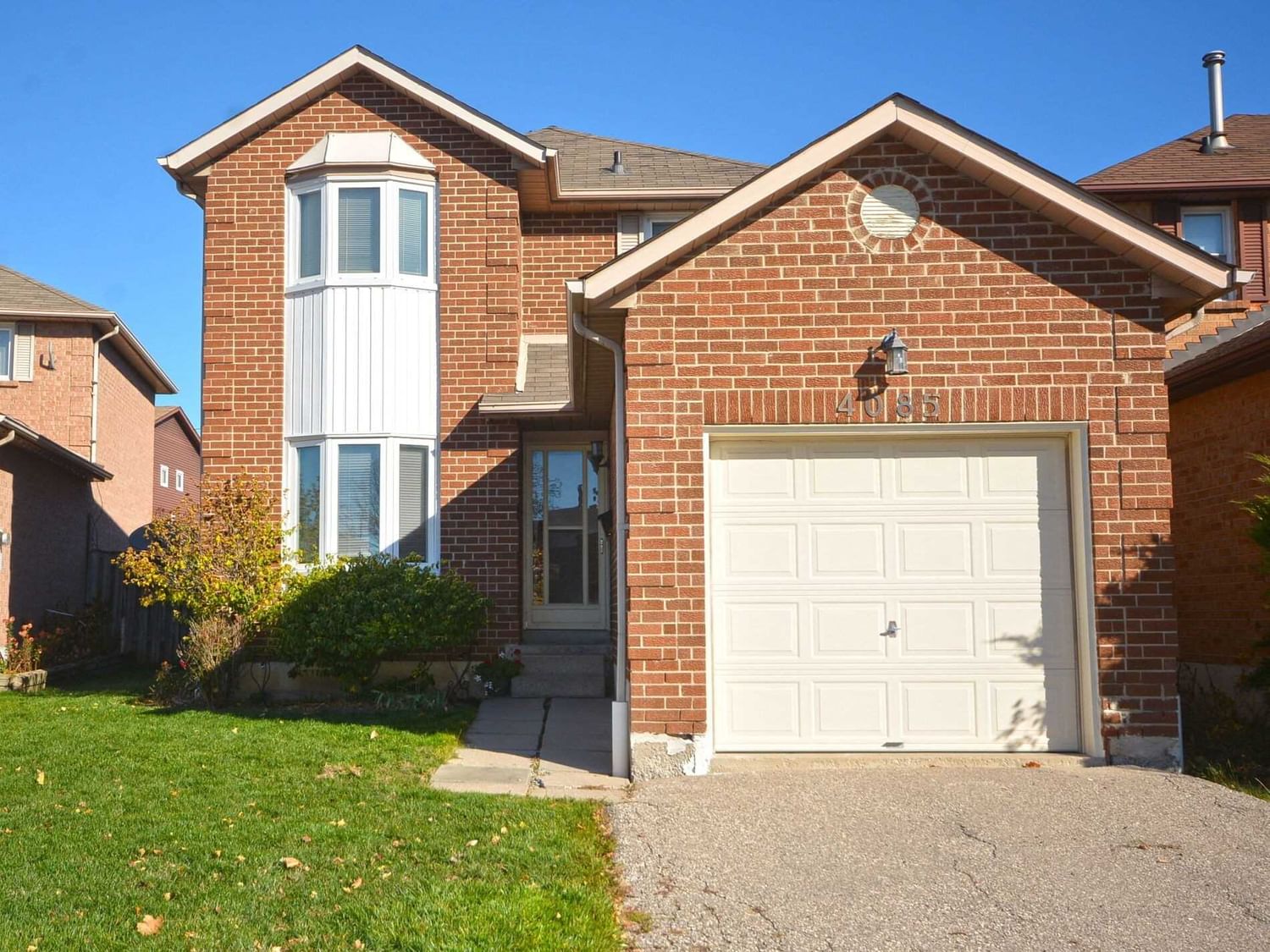 Detached House sold at 4085 Bluegrass Court, Mississauga, Creditview, L5C 3Y4 - MLS: W5823519