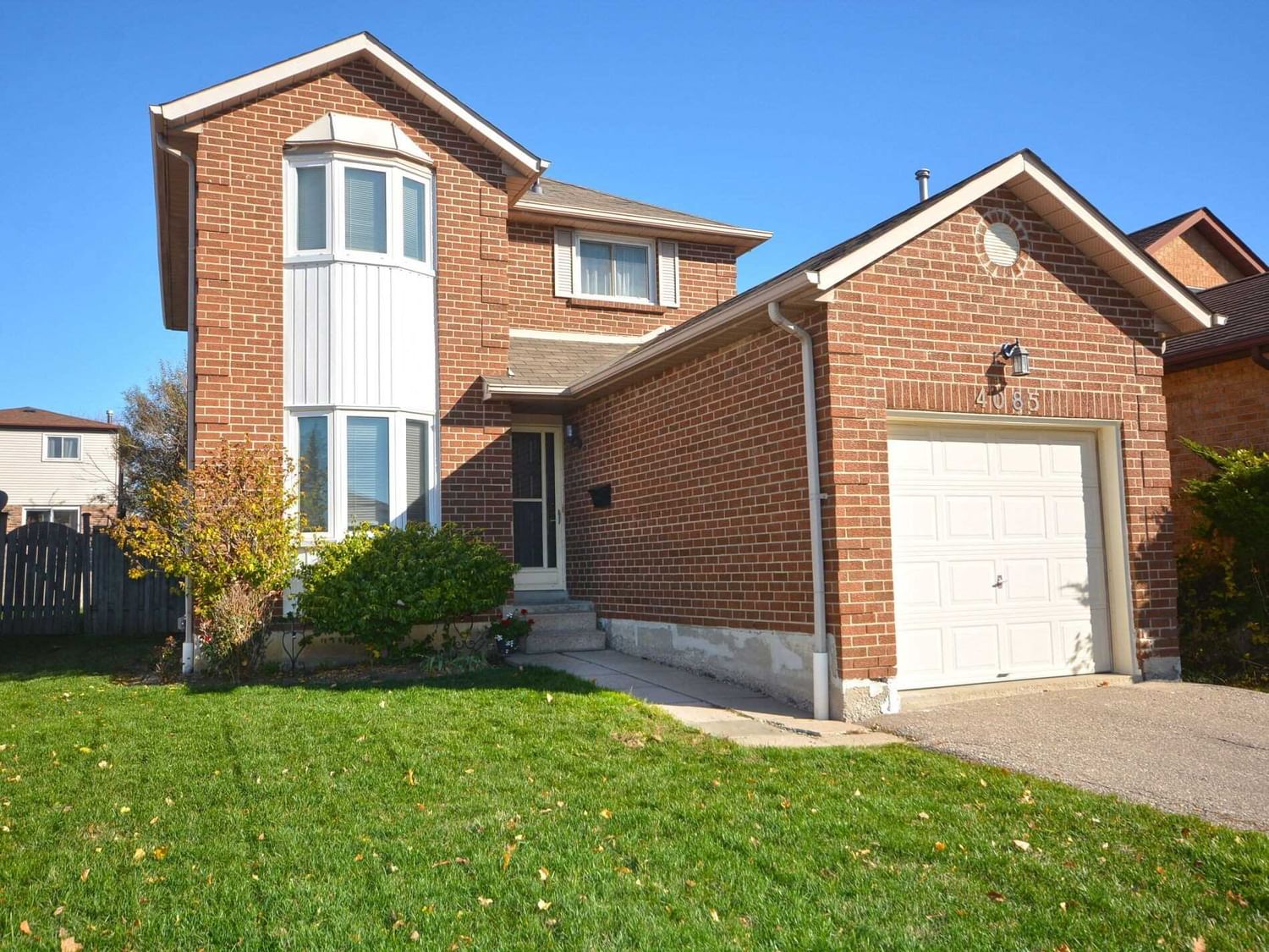 Detached House sold at 4085 Bluegrass Court, Mississauga, Creditview, L5C 3Y4 - MLS: W5823519