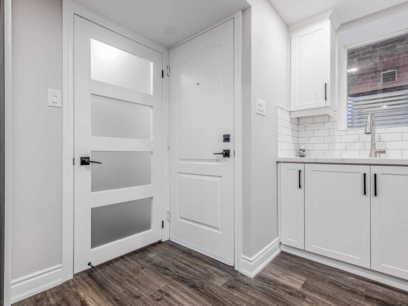 Bsmt - 36 Quinton Rdge, Brampton, L6Y 6J4 | Image 2