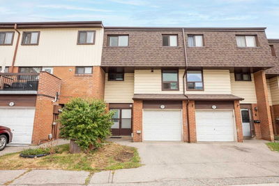 Townhouse leased at 3-180 Mississauga Valley Boulevard, Mississauga, Mississauga Valleys, L5A3M2 - MLS: W5828798