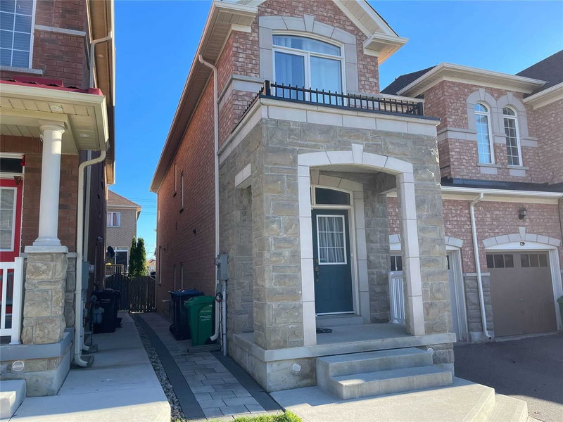 21 Saint Eugene St, Brampton, L6Y On5 | Image 2