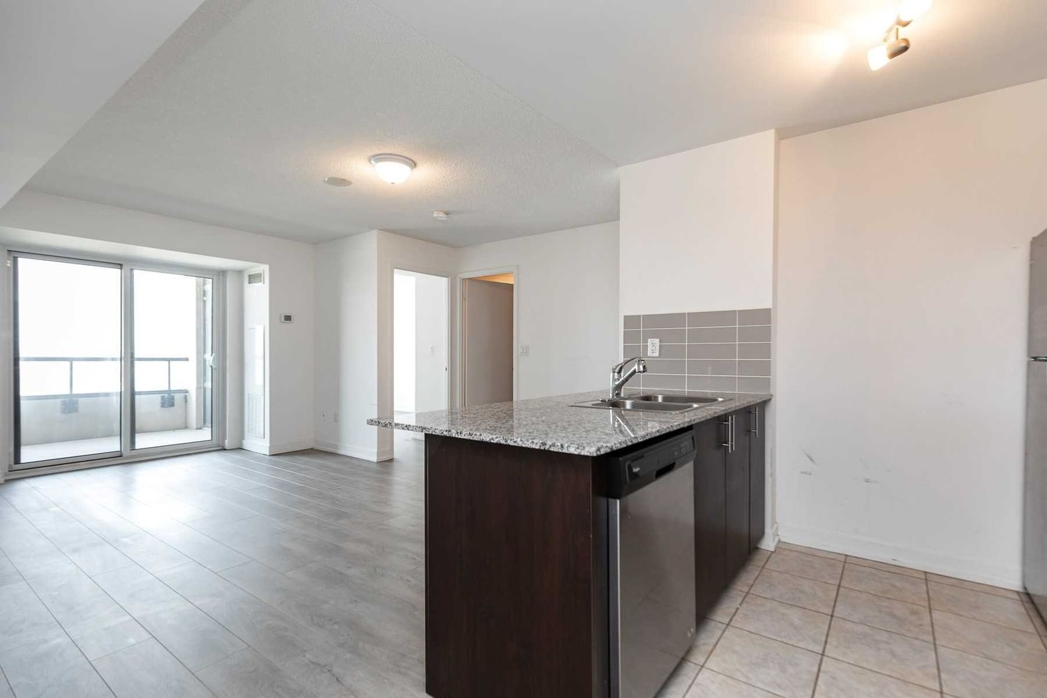 Condo leased at 1810-1410 Dupont Street, Toronto, Dovercourt-Wallace Emerson-Junction, M6H 2B1 - MLS: W5831932