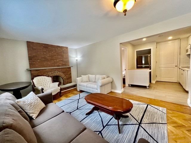 Ground - 3 Pottery Cres, Brampton, L6S3S2 | Image 2