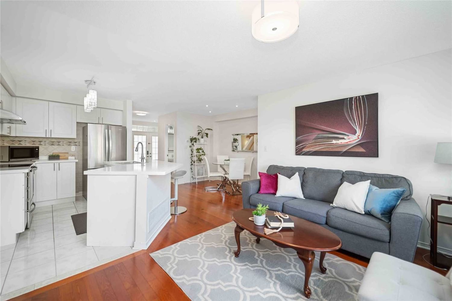 Listing Image 7