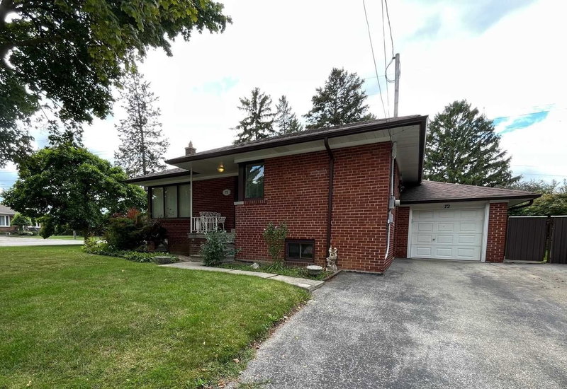 72 Lloyd Manor Rd, Toronto, M9B5J3 | Image 2