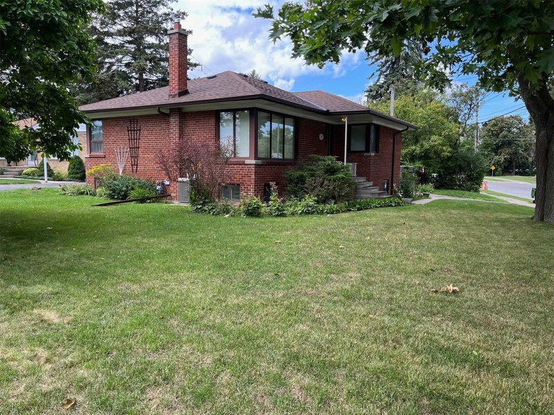 72 Lloyd Manor Rd, Toronto, M9B5J3 | Image 3