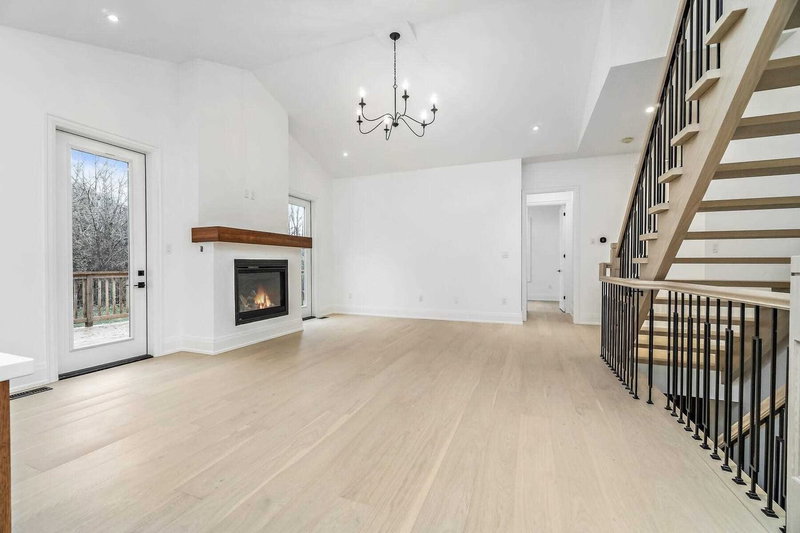 656 Bush St, Caledon, L7K 0E5 | Image 2