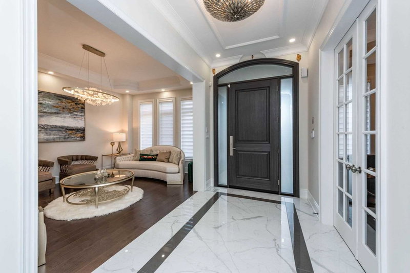 40 Autumn Olive Way, Brampton, L6P4Z3 | Image 2