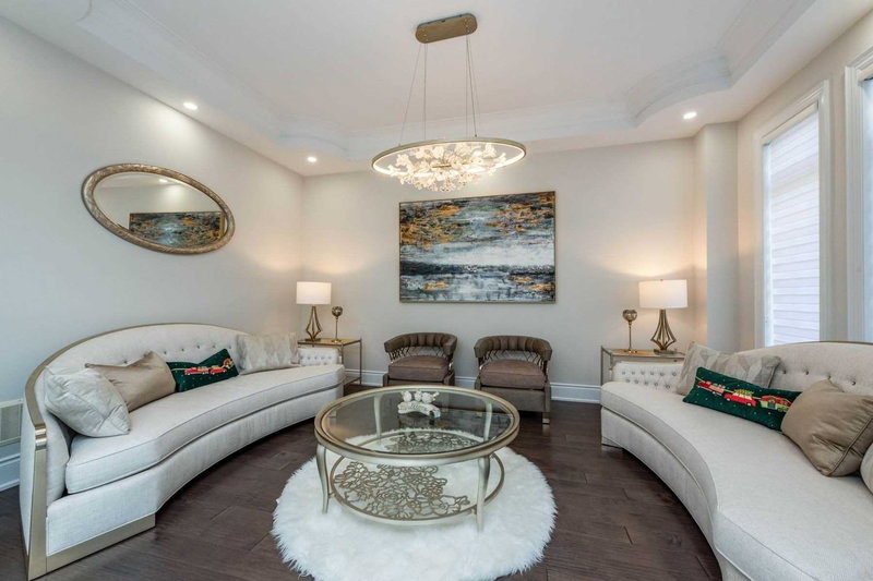 40 Autumn Olive Way, Brampton, L6P4Z3 | Image 3