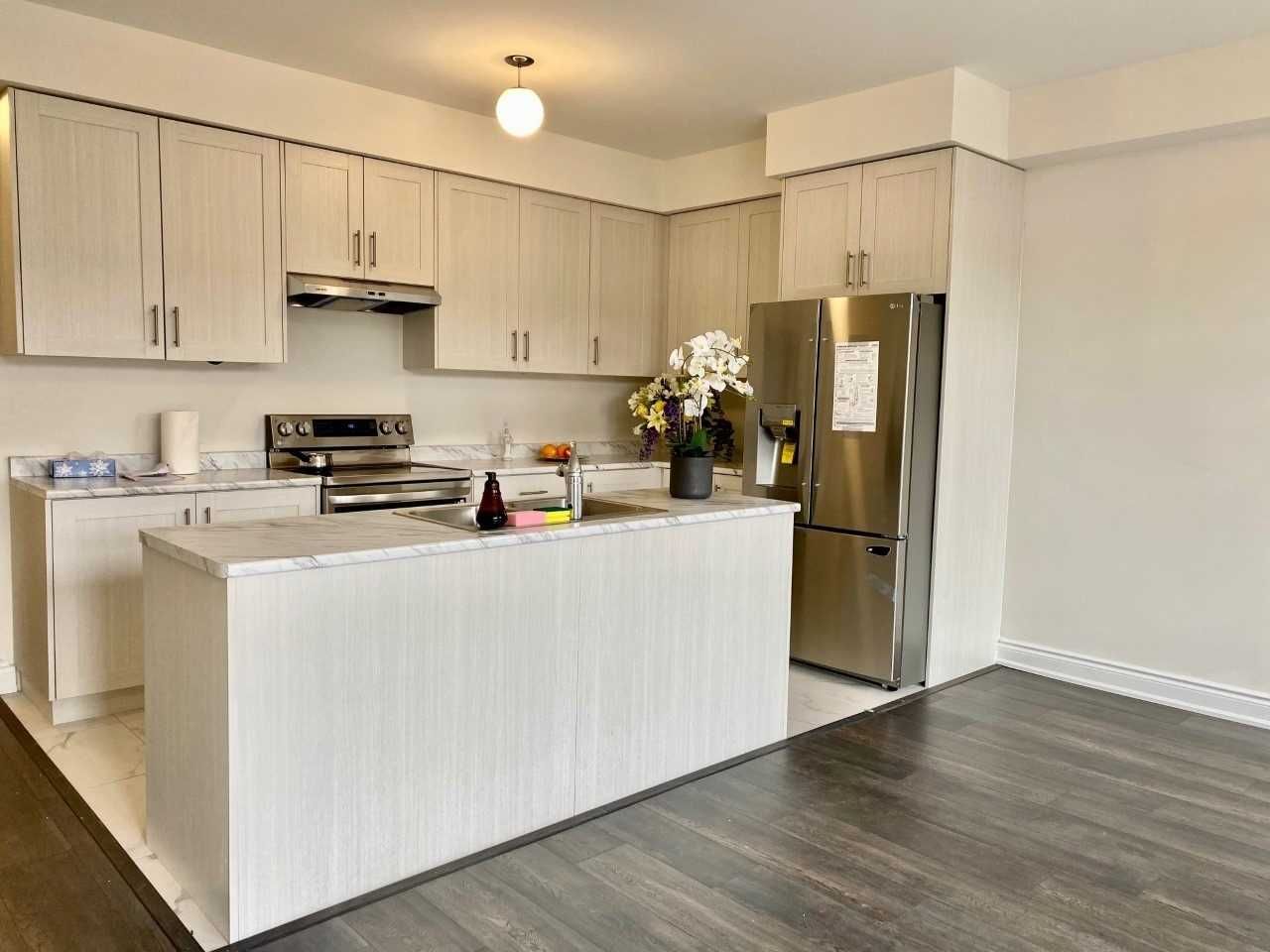 Townhouse leased at 10 Tarmola Park Court, Toronto, Humber Summit, M9L 0A6 - MLS: W5848140