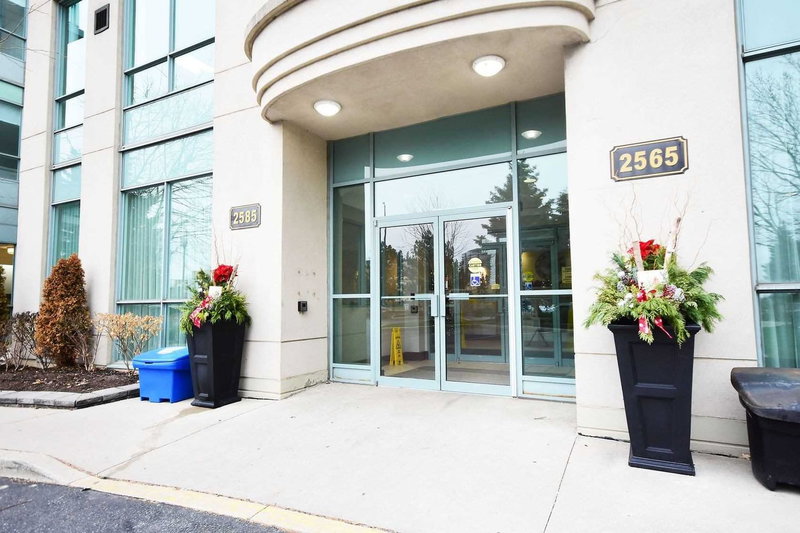 1102 - 2585 Erin Centre Blvd, Mississauga, L5M5Z2 | Image 2