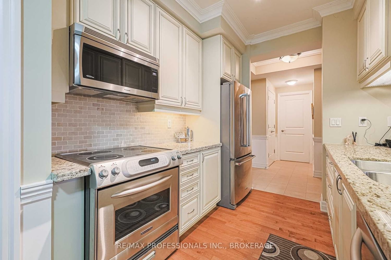 Listing Image 19