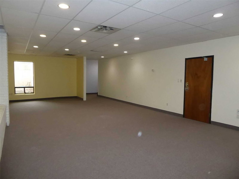 106 - 72 Mill St, Halton Hills, L7G2C9 | Image 2