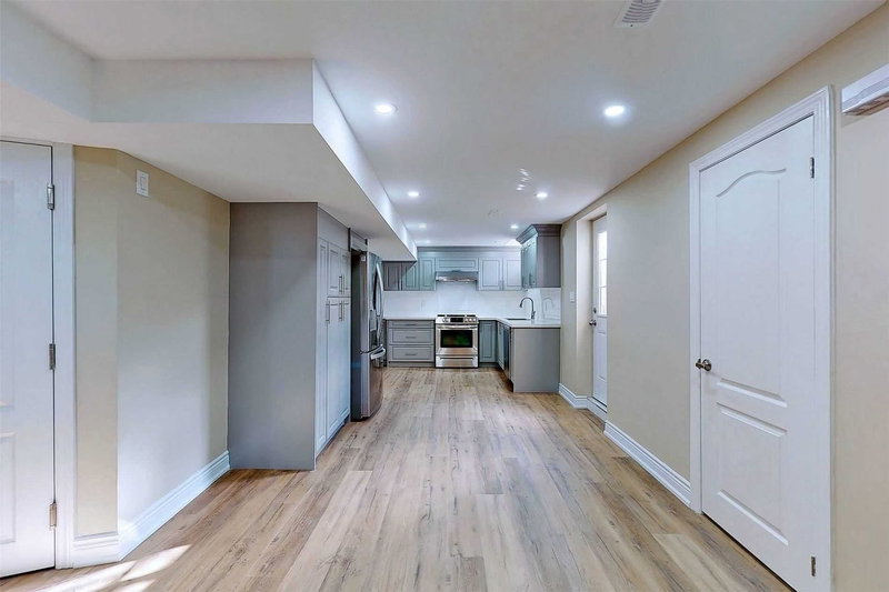 6094 Prairie Circ, Mississauga, L5N 5Z5 | Image 3