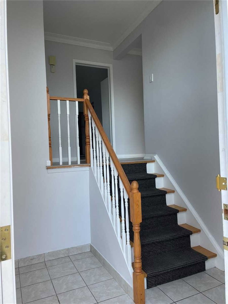 Main - 3346 Ivernia Rd, Mississauga, L4Y 3E8 | Image 2