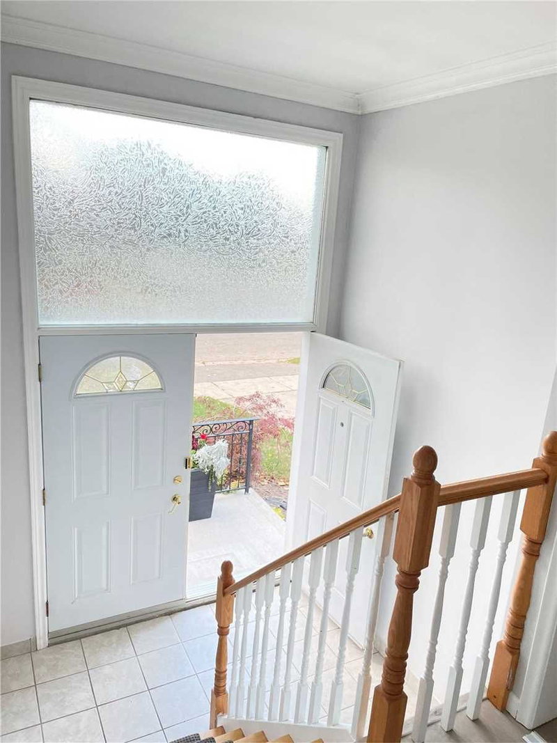 Main - 3346 Ivernia Rd, Mississauga, L4Y 3E8 | Image 3