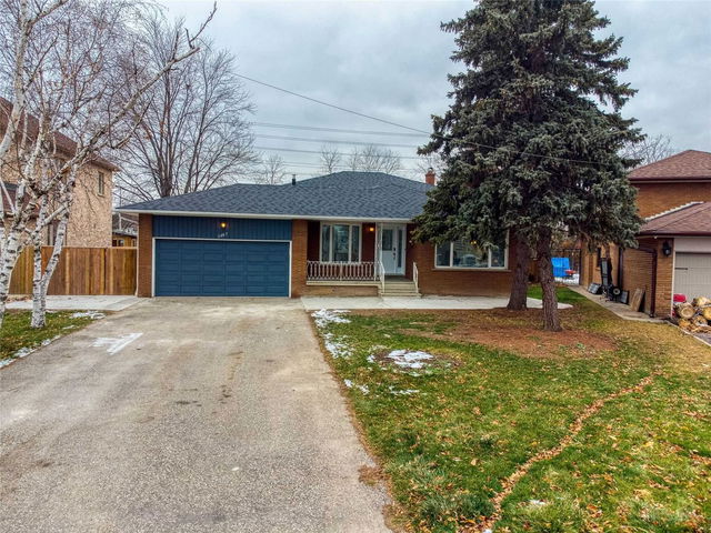 3667 Bluestream Crescent