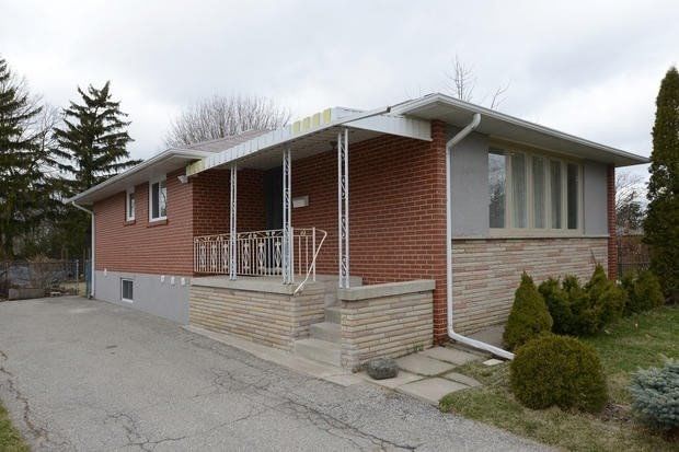 Detached House leased at 4 Thelmere Place, Toronto, Willowridge-Martingrove-Richview, M9R2B7 - MLS: W5855941