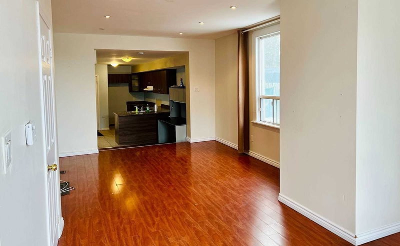 37 Elizabeth St N, Brampton, L6X 1S3 | Image 3