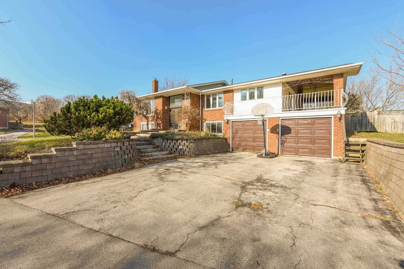 2101 Parkway Dr, Burlington, L7P 1S5 | Image 3