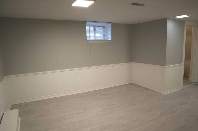 226 Church St, Toronto, M9N 1P1 | Image 2