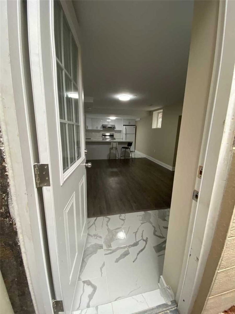 Lower - 4127 Loyalist Dr, Mississauga, L5L 3X7 | Image 2