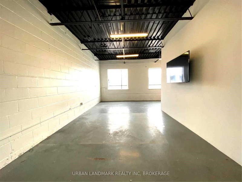 208 - 105 Brockhouse Rd, Toronto, M8W 2W8 | Image 3