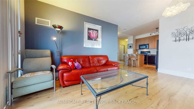 2907 - 330 Burnhamthorpe Road