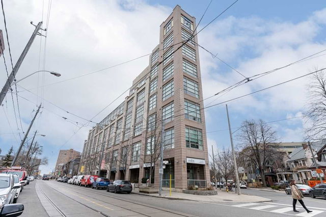 422 - 437 Roncesvalles Avenue