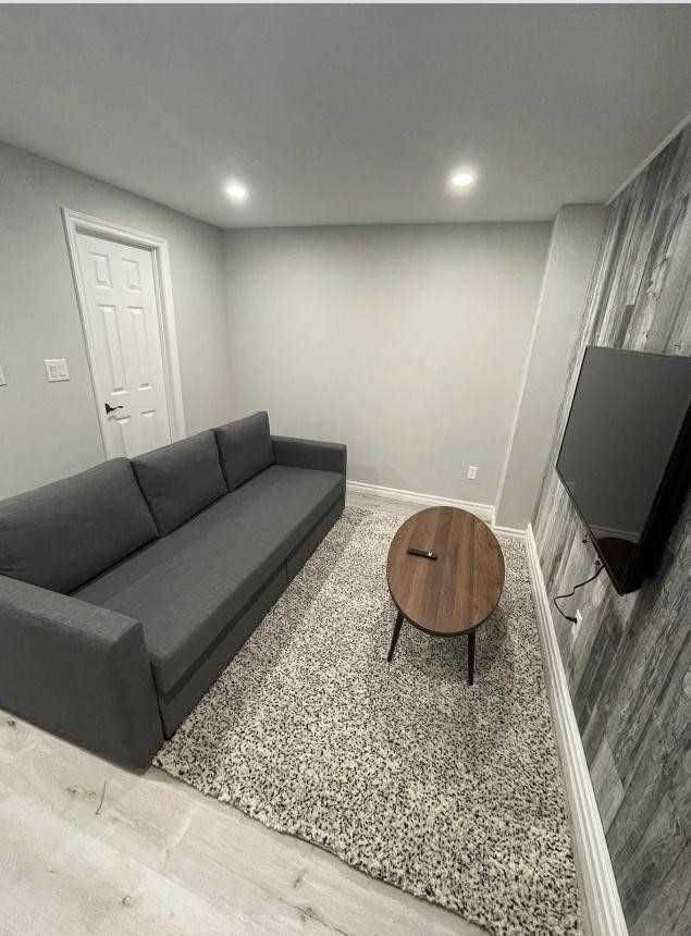 Room leased at 303-238 Queen Street, Mississauga, Streetsville, L5M 1L5 - MLS: W5864862