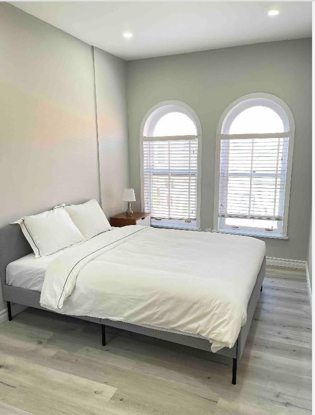 201 - 238 Queen St S, Mississauga, L5M 1L5 | Image 2