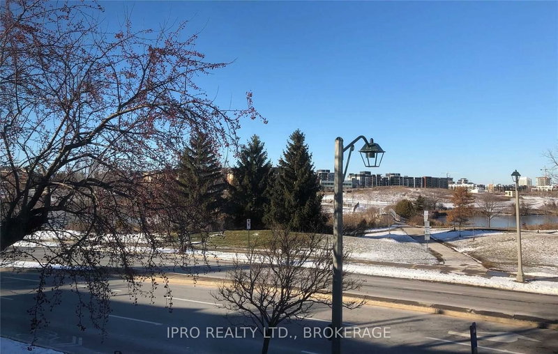 40 Glenashton Dr, Oakville, L6H 6G2 | Image 3