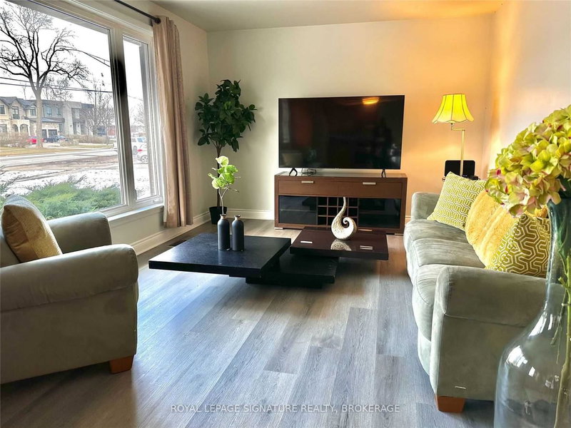 1350 Rebecca St, Oakville, L6L 1Z4 | Image 3