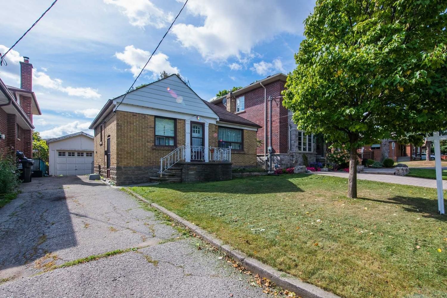 Detached House sold at 505 Glen Park Avenue, Toronto, Yorkdale-Glen Park, M6B 2E9 - MLS: W5865250