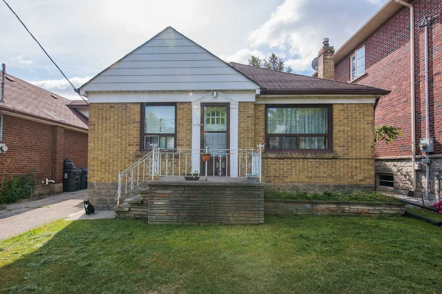 Detached House sold at 505 Glen Park Avenue, Toronto, Yorkdale-Glen Park, M6B 2E9 - MLS: W5865250