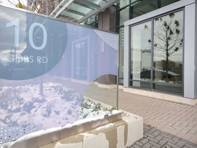 819 - 10 Gibbs Road