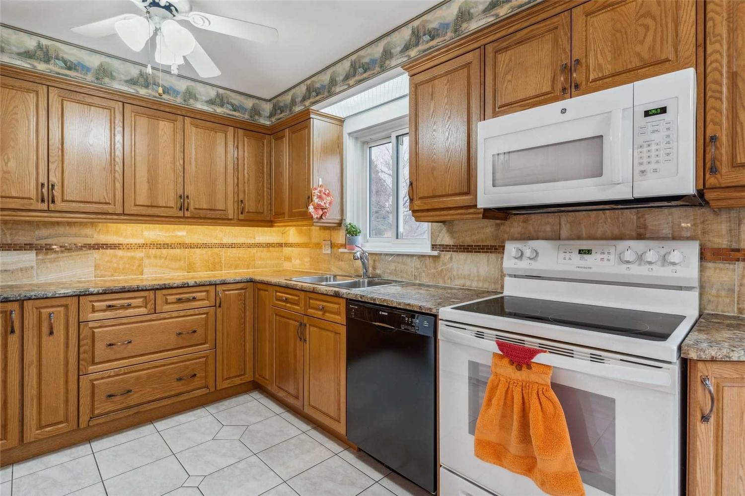 Listing Image 7