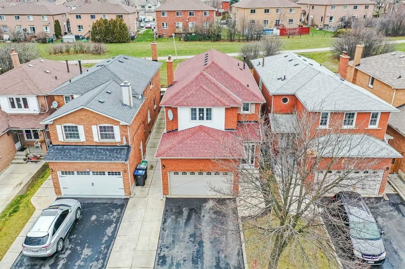 13 Pennsylvania Ave, Brampton, L6Y4N8 | Image 2