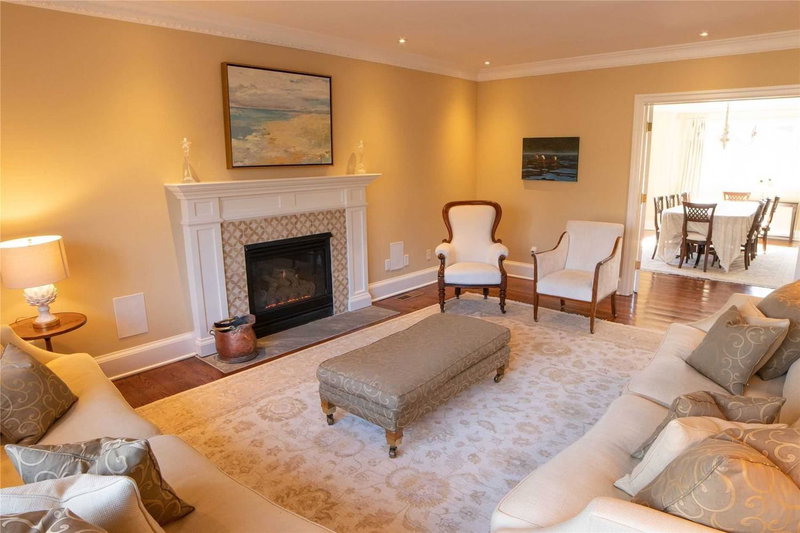 184 Chartwell Rd, Oakville, L6J 3Z8 | Image 2