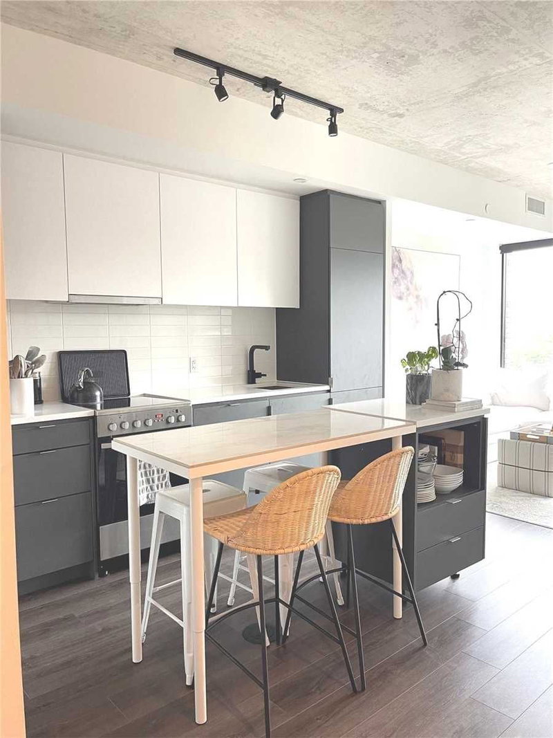 323 - 7 Smith Cres, Toronto, M8Z 0G3 | Image 2