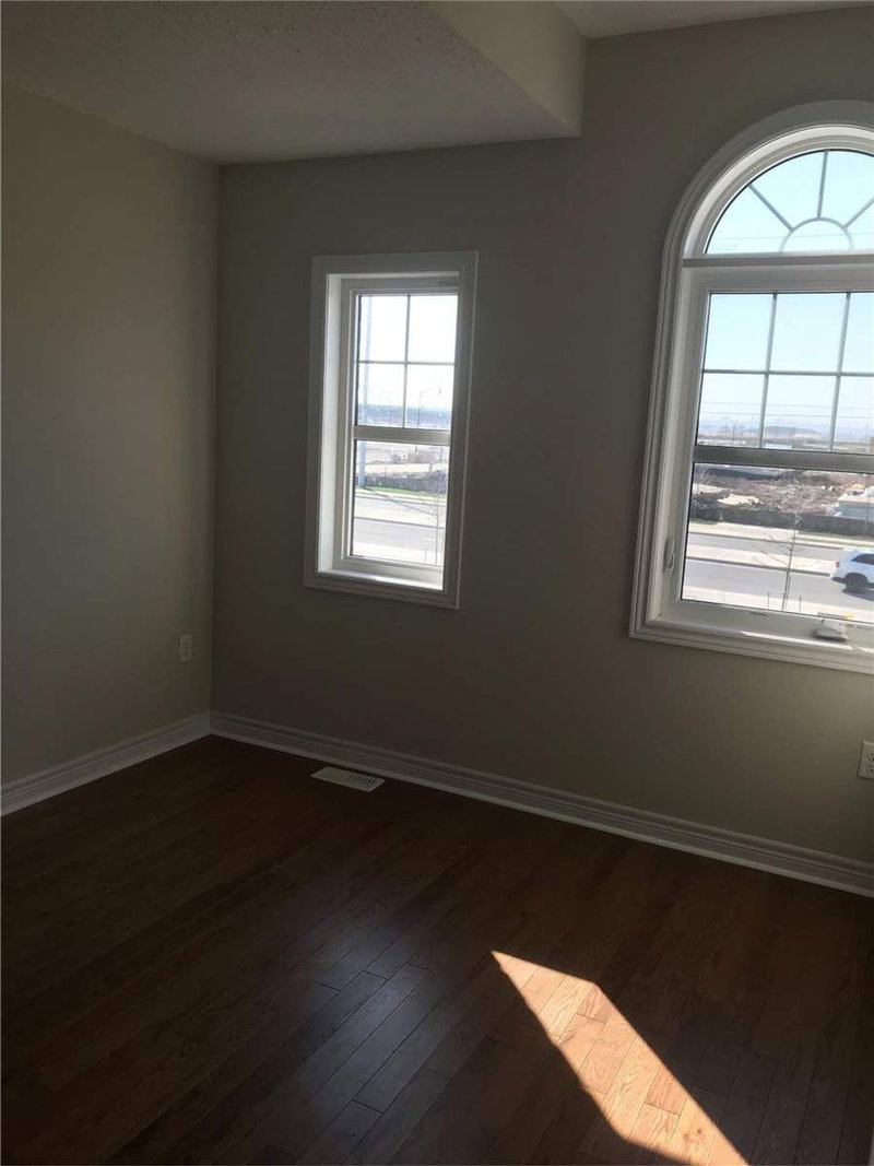 37 Military Cres, Brampton, L7A 4V9 | Image 3