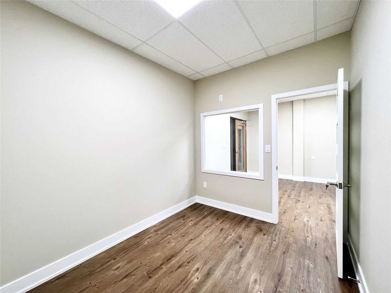 213 - 3485 Rebecca St, Oakville, L6L 6X9 | Image 2