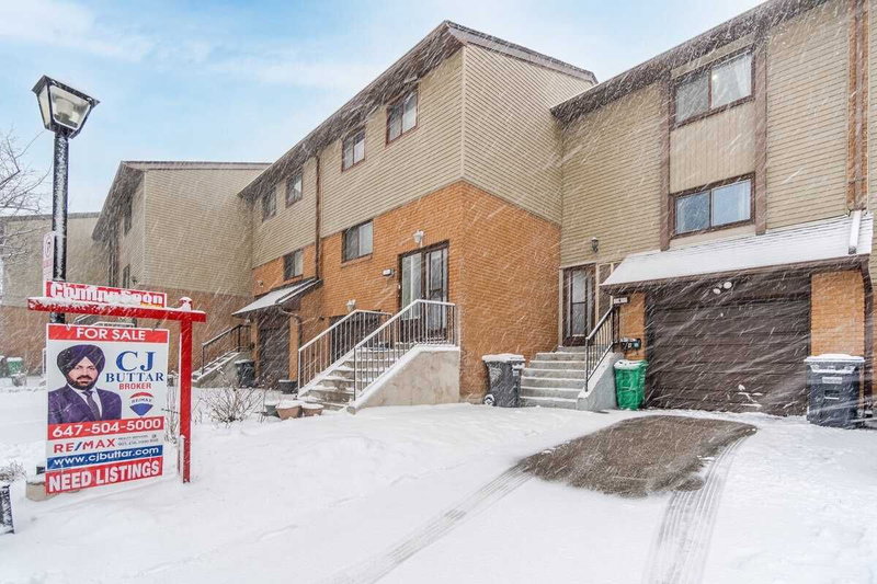 4 Carleton Pl, Brampton, L6T 3Z4 | Image 3